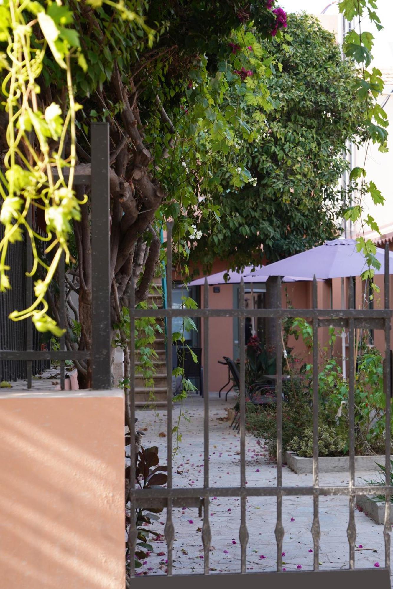 Lindas Convent Garden Home 2 干尼亞 外观 照片